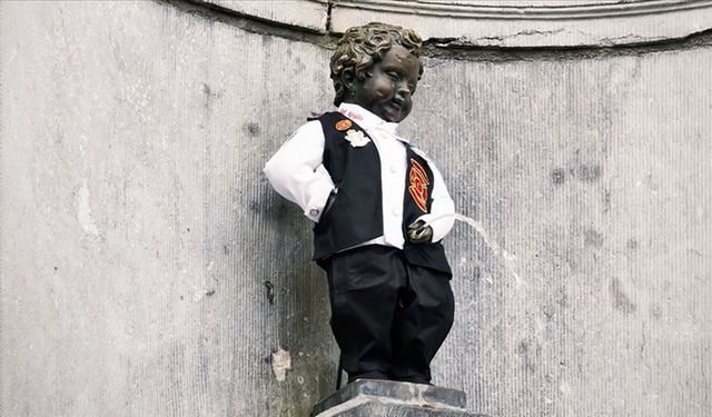 Galatasaray'ın 5 yıldızlı forması Manneken Pis'e giydirilecek