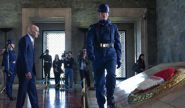 Barrack, Anıtkabir'i ziyaret etti