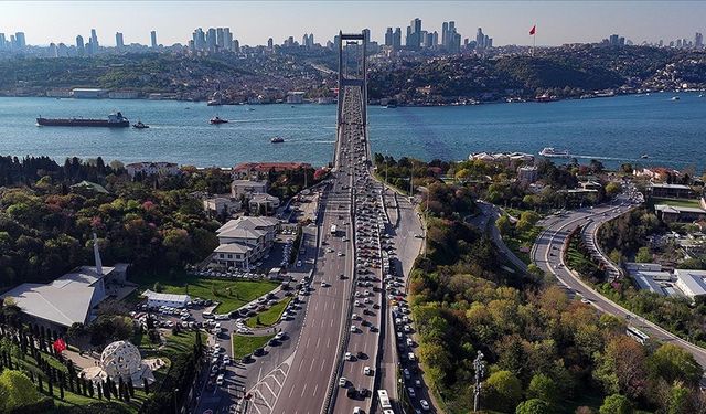 OECD, Türkiye ekonomisinin yüzde 2,9 büyüyeceğini tahmin etti