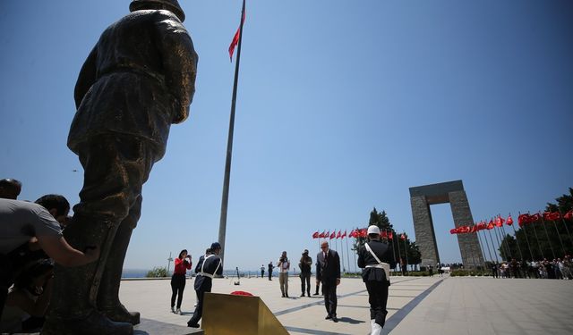 Çanakkale Şehitler Abidesi'nde 15 Temmuz şehitleri anıldı