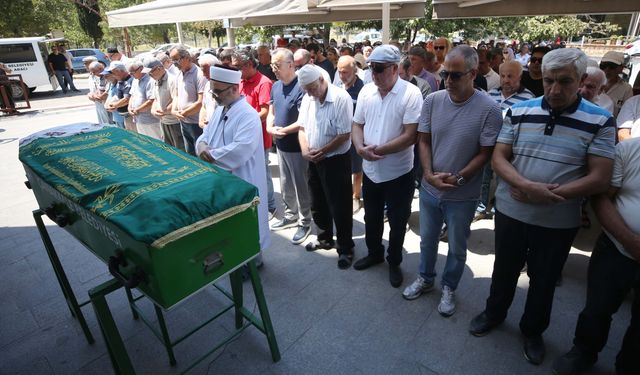 Çanakkale’de Ölü Bulunan Özbek Kadın Toprağa Verildi