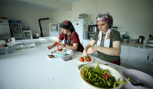 Komşu ilçenin kadınları turizme yön veriyor