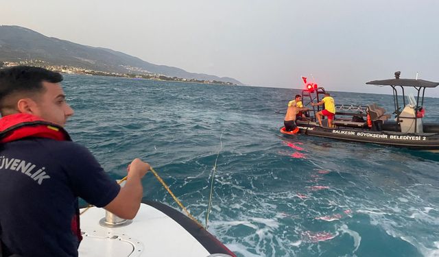 Denizde kaybolan kişi 5 saat sonra sağ bulundu