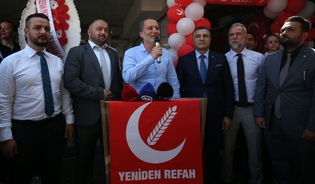 Yeniden Refah Partisi Genel Başkanı Erbakan, Çanakkale'de partililerle buluştu (Video)