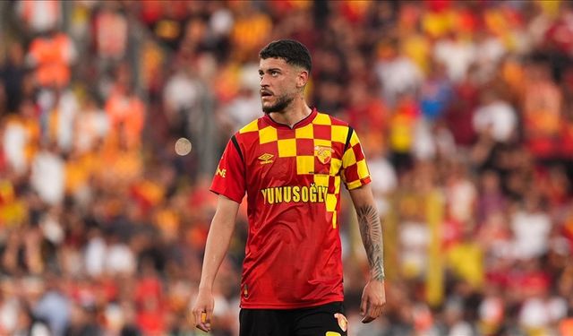 Romulo, rekor transfer bedeli ile imzayı attı