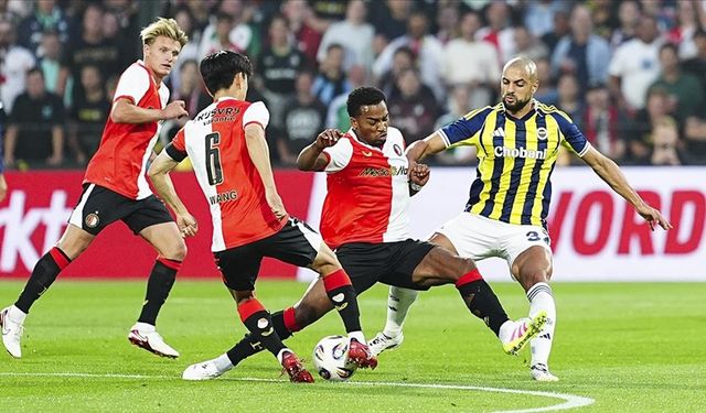 Fenerbahçe, Feyenoord'a 2-1 mağlup oldu