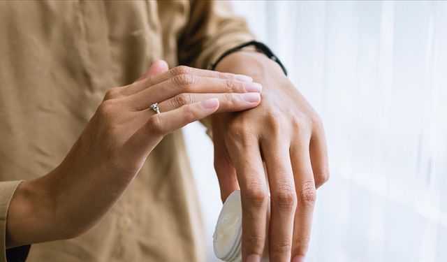 "Sahte kremler" deri hastalıklarını tetikleyebilir uyarısı