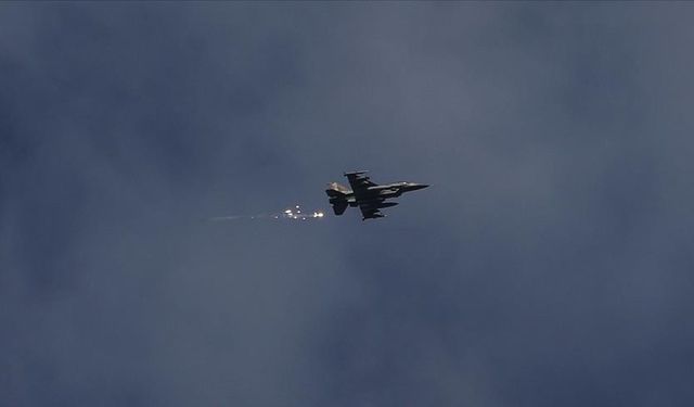 İsrail Sana'ya hava saldırısı düzenledi
