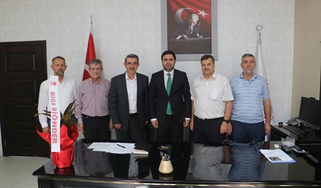 Biga’da Müdür Nazlıcan'a 'Hayırlı Olsun' Maratonu