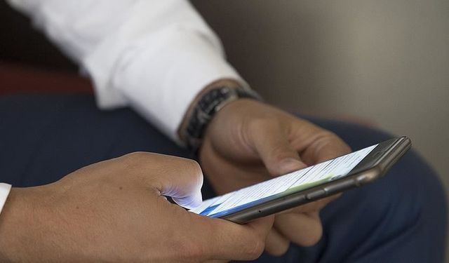 Tuvaletteyken akıllı telefonla vakit geçirmek hemoroid riskini artırıyor