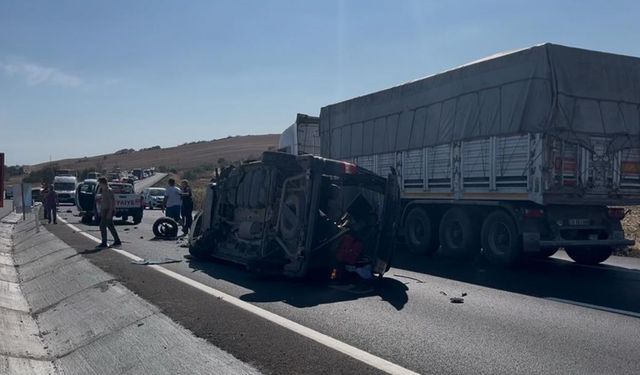 3 otomobilin karıştığı kazada 6 kişi yaralandı