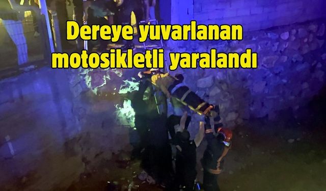 Dereye yuvarlanan motosikletli yaralandı