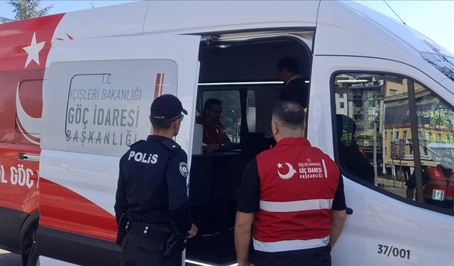 Düzensiz göçle mücadele etkin şekilde sürdürülüyor
