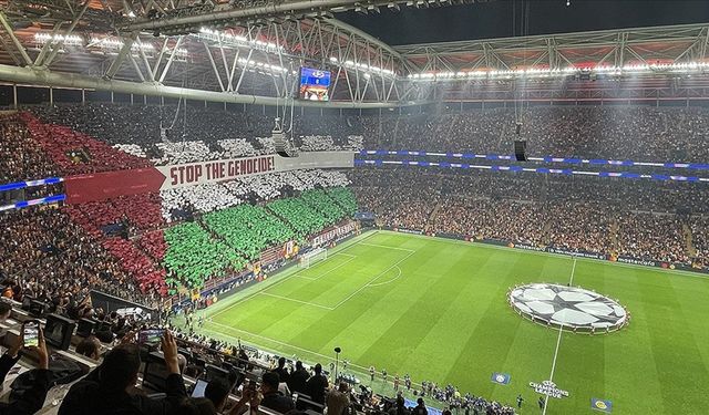 Galatasaray taraftarından Filistin'e destek koreografisi