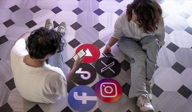 Sosyal medyadaki "muhteşem hayatlar" gençlerde yetersizlik hissini tetikliyor