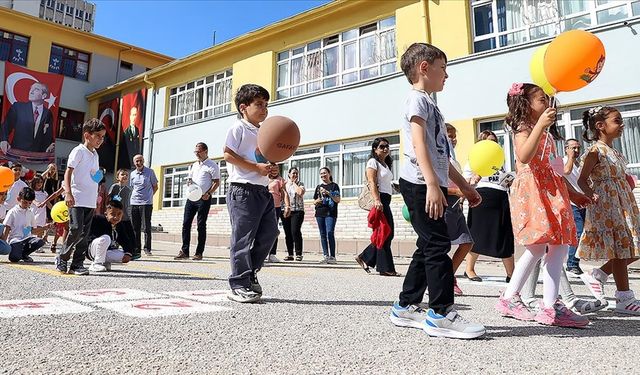 Bakan açıkladı: Türkiye'de yarın tüm okullarda düzenlenecek