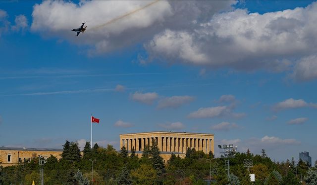 SOLOTÜRK, çevre tanıma uçuşu yaptı