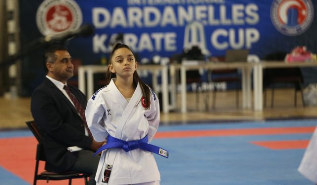 Uluslararası Dardanelles Cup Karate Şampiyonası Çanakkale'de başladı
