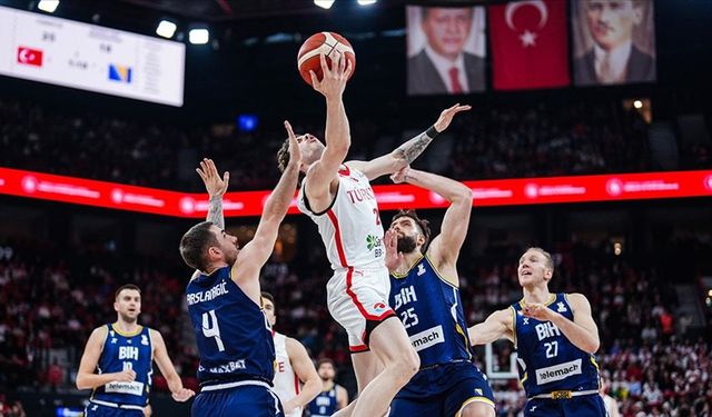 A Milli Erkek Basketbol Takımı Bosna Hersek'i yendi