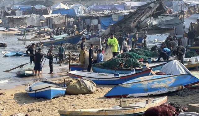 Gazzeli balıkçılar denizlere açıldı