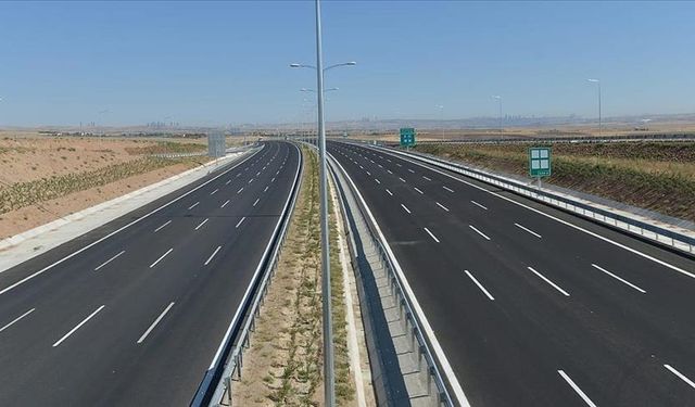 Türkiye'nin bölünmüş yol ağı 22 yılda yaklaşık 5 katına çıktı