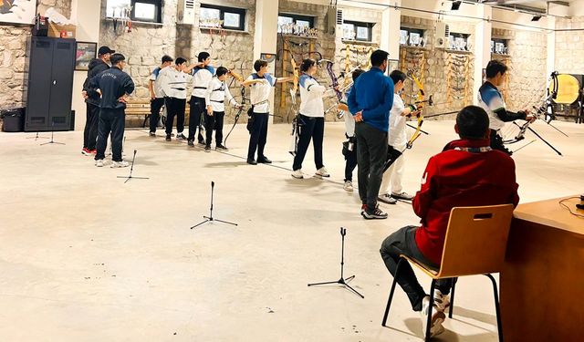 Gelibolu'da Salon Okçuluk İl Şampiyonası düzenlendi