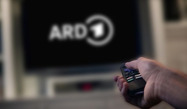ARD'de tepki çeken ironik "ten rengi testi"