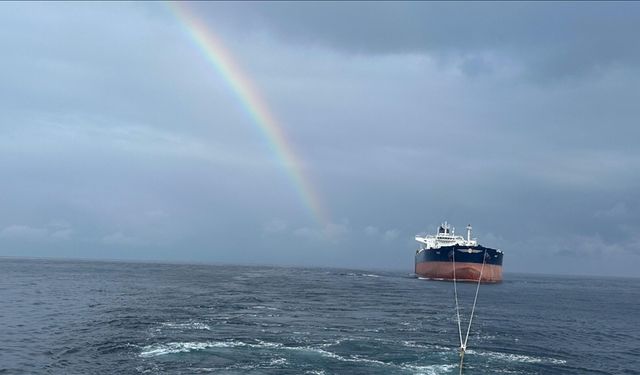 Saldırıya uğrayan "VIRAT" isimli gemi İstanbul açıklarına ulaştı