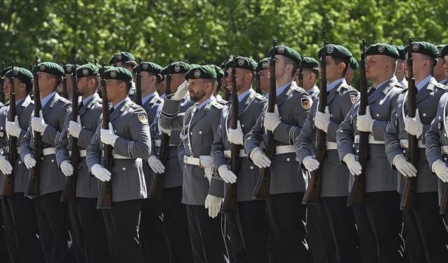 Almanya asker sayısını artıracak