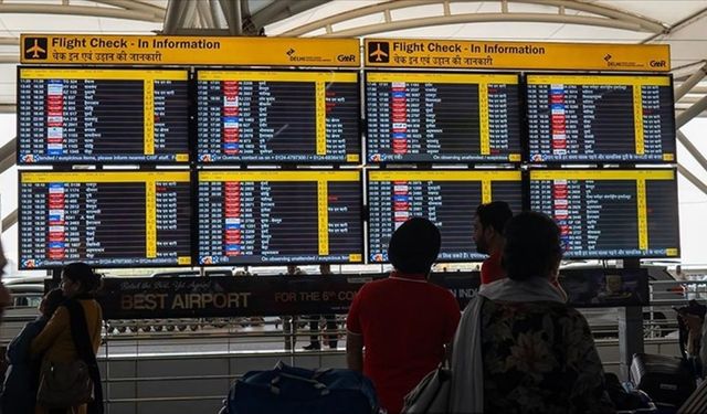 IndiGo'nun iptal ettiği sefer sayısı 1000'i aştı