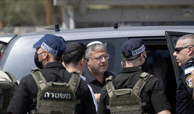 Bedeviler, Ben-Gvir'i taşladı