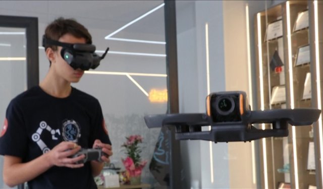 Öğrenciler tasarladıkları robotlarla uluslararası başarıya imza attı