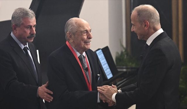 Sevda-Cenap And Müzik Vakfı Onur Ödülü, Erimtan'a verildi