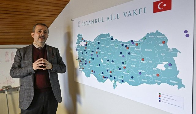 Çocukların ekranlarda maruz kaldığı LGBT tehdidine karşı ailelere çağrı