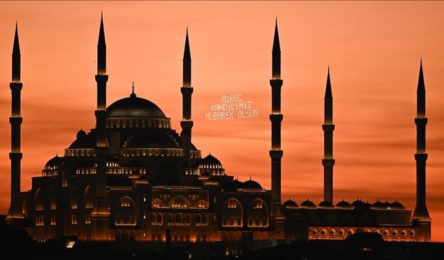 Bugün Miraç Kandili