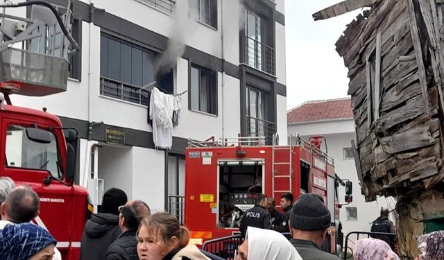 Çanakkale’de Korkutan Yangın: Bir Aile Ölümden Döndü!