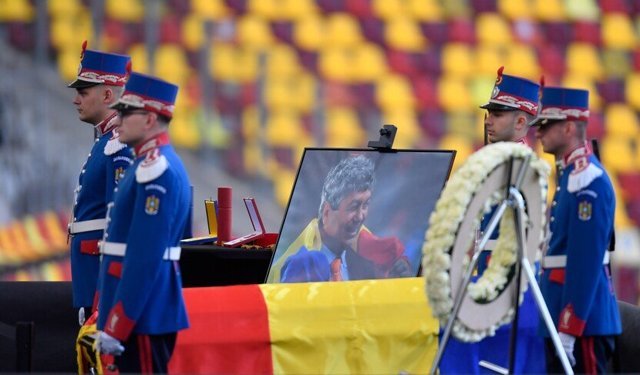Rumen teknik adam Mircea Lucescu, son yolculuğuna uğurlanıyor