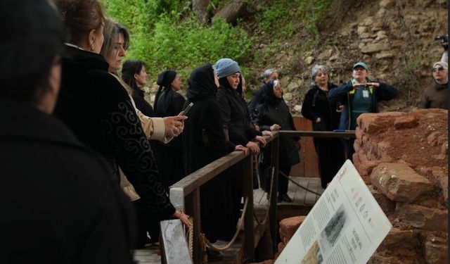 Azerbaycanlı şehit aileleri Çanakkale'yi ziyaret etti