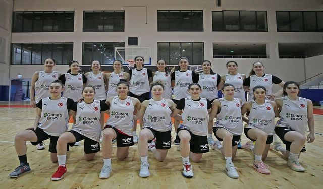 20 Yaş Altı Ümit Kız Basketbol Milli Takımı Avrupa Şampiyonası için Çanakkale'de kampa girdi
