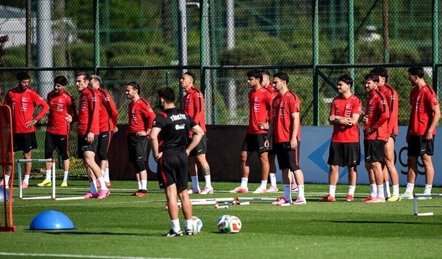 A Milli Futbol Takımı, Dünya Kupası hazırlıklarını sürdürdü