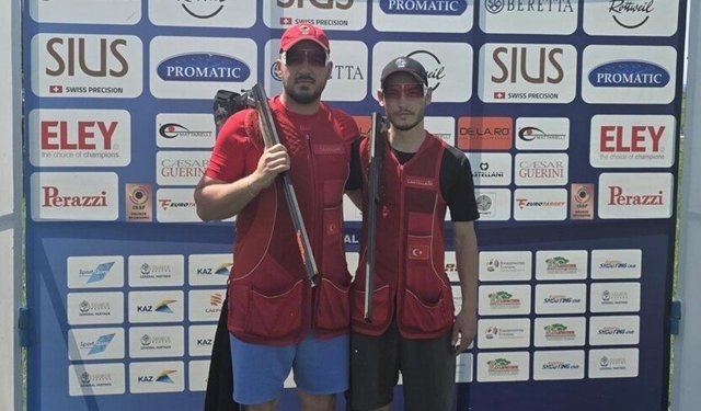 Milli sporcu Dünya Kupası'nda rekor kırarak şampiyon oldu