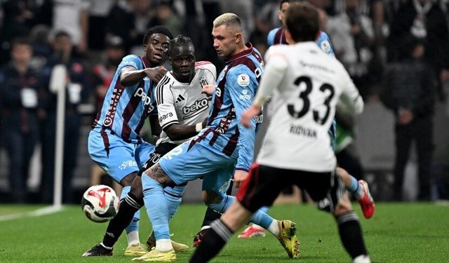 Trabzonspor, Beşiktaş'ı deplasmanda 2-1 mağlup etti