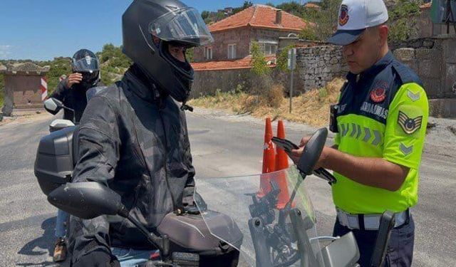 Çanakkale'de motosiklet ve motorlu bisiklet sürücüleri denetlendi