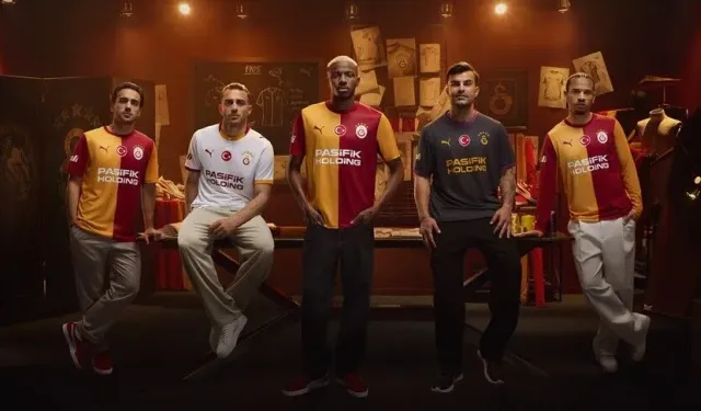 Galatasaray Futbol Takımı'nın yeni sezon formaları tanıtıldı