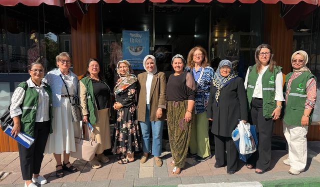 Yeşilay'dan esnaf ve pazar ziyareti