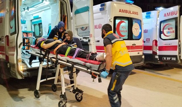 İki otomobilin çarpıştığı kazada 7 kişi yaralandı