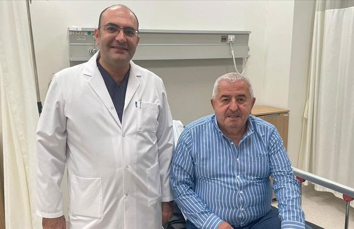 Yemek borusuna takılan 4 santimetrelik kemik çıkarıldı