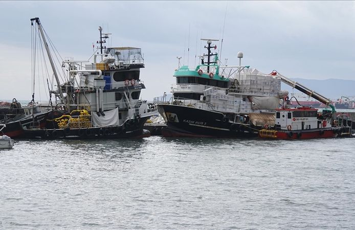 Balıkçılar şiddetli lodos nedeniyle ava çıkamıyor