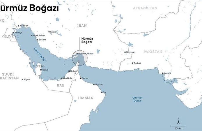 Hürmüz Boğazı'nda bazı gemilerin U dönüşü yaptığı görüldü