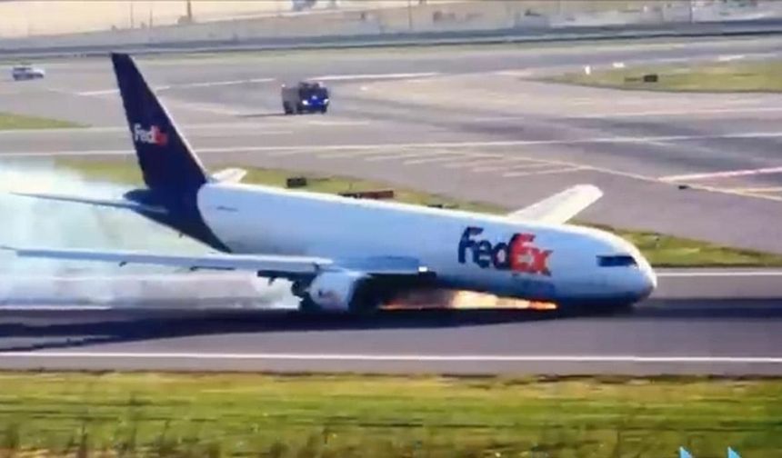 Uçak, havalimanında alev aldı! Neler oluyor? (Video)